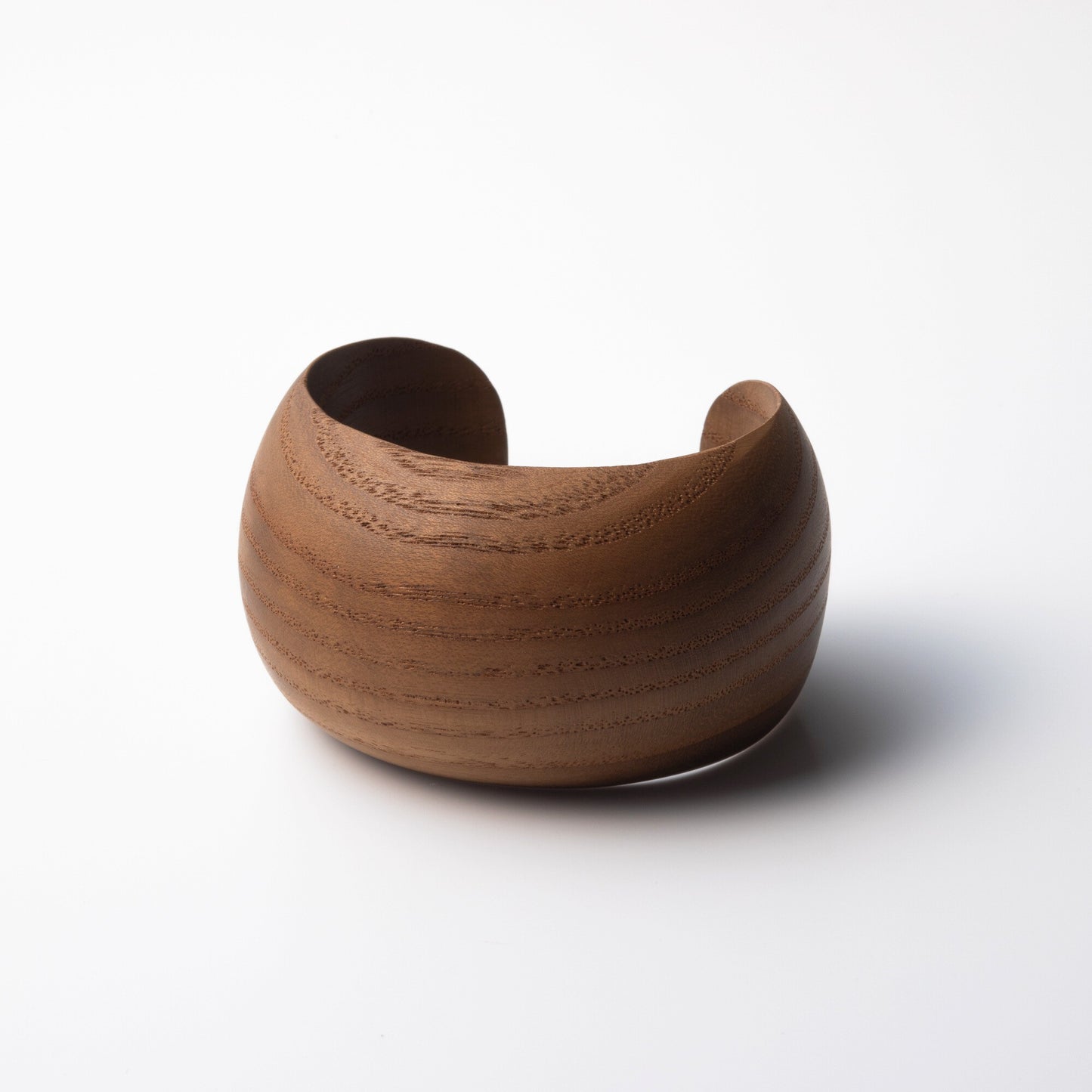 Ball cuff
