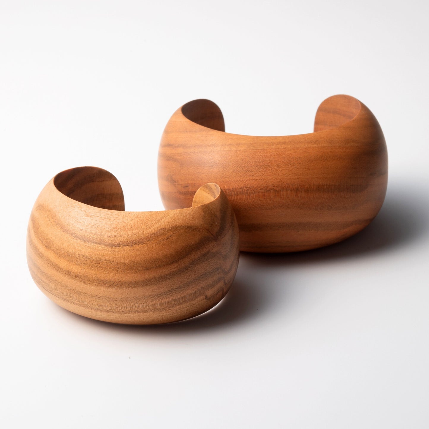 Ball cuff